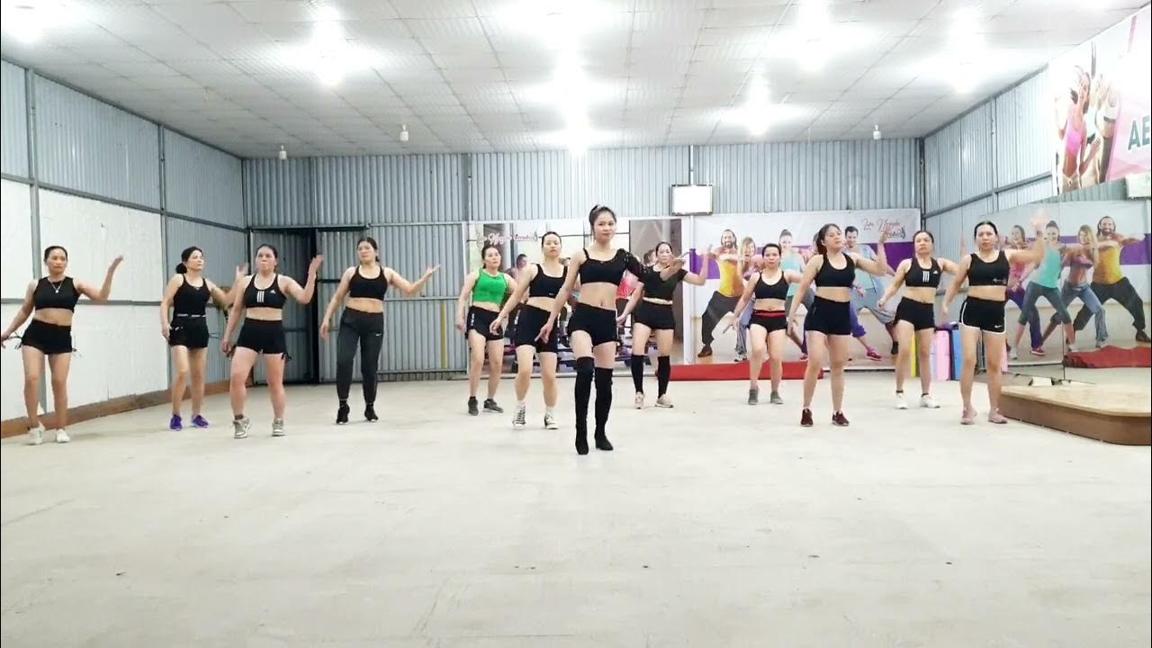 eo nhanh hồng Trần 😍 những cô gái xinh đẹp phòng tập liên Nguyễn Aerobic 😘😘😘