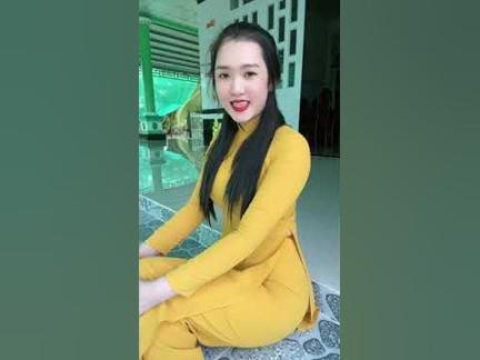 ID Tik Tok áo dài gái xinh @coutmientayvn