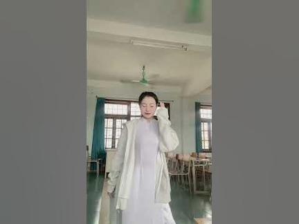 ID Tik Tok áo dài gái xinh @10thang10nam2022