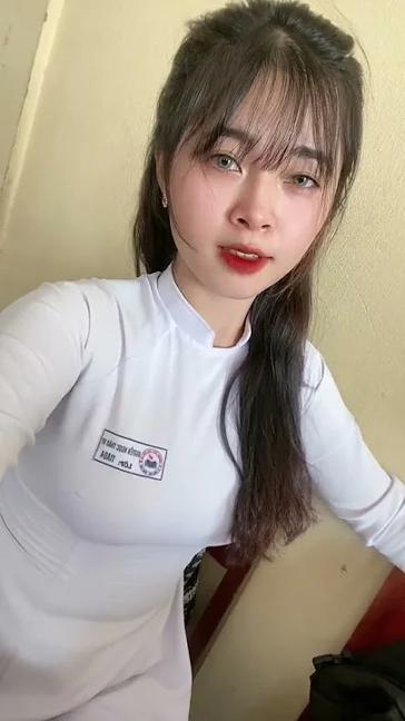 ID Tik Tok áo dài gái xinh @zyzy.bbi