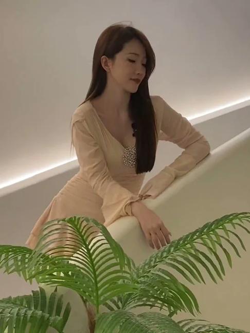 New TikTok beauty short video (beautiful girl)106  material-011